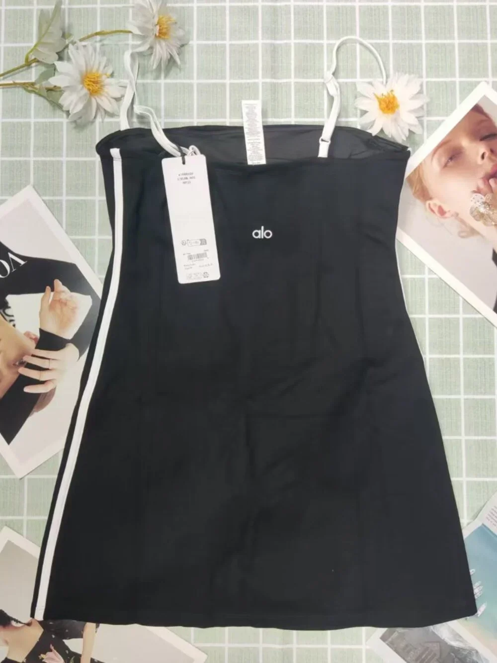Alo Yoga Airbrush Streamlined Dress Black/White 🤍🖤 NWT Athletic - Sporty Chic